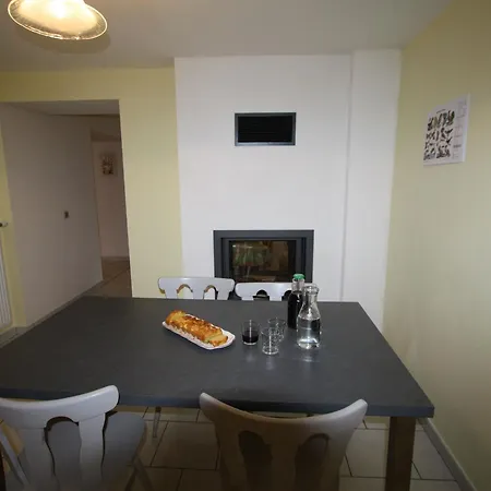 Docelles, 6 Pièces, 11 Personnes - Fr-1-589-420